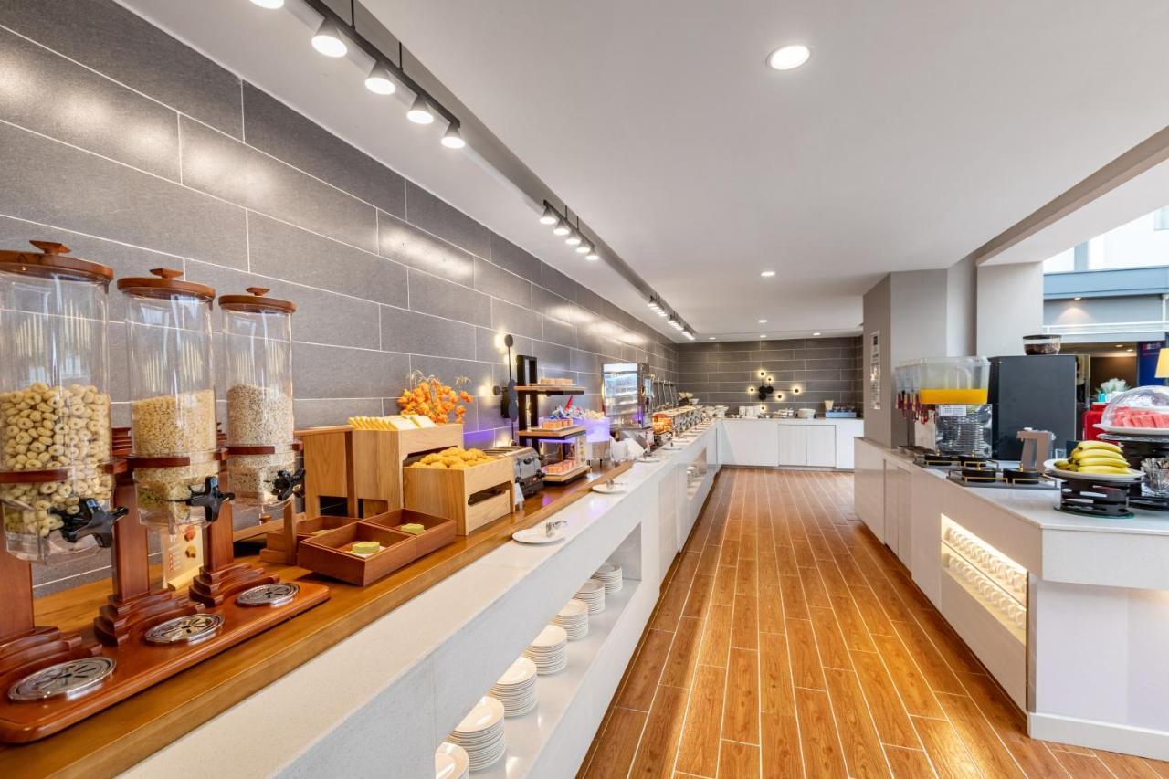 Holiday Inn Express Shenyang North Station By Ihg ภายนอก รูปภาพ