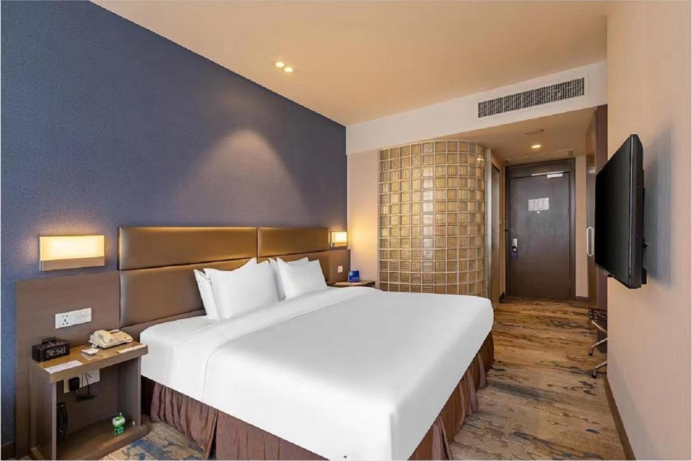 Holiday Inn Express Shenyang North Station By Ihg ภายนอก รูปภาพ