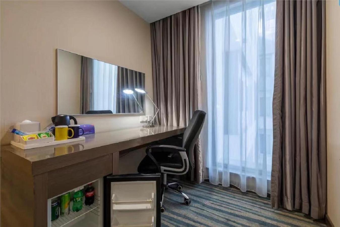 Holiday Inn Express Shenyang North Station By Ihg ภายนอก รูปภาพ