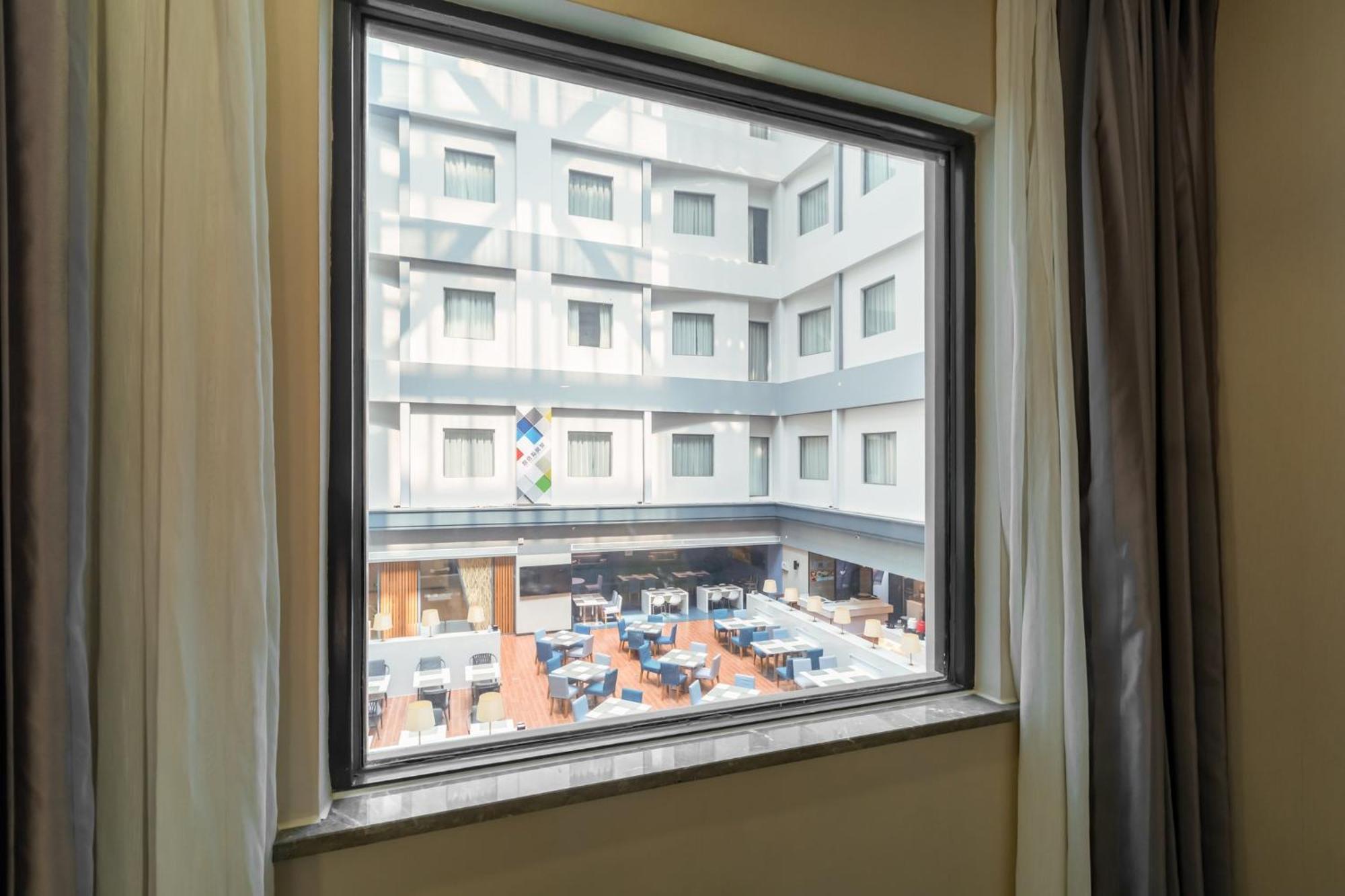 Holiday Inn Express Shenyang North Station By Ihg ภายนอก รูปภาพ
